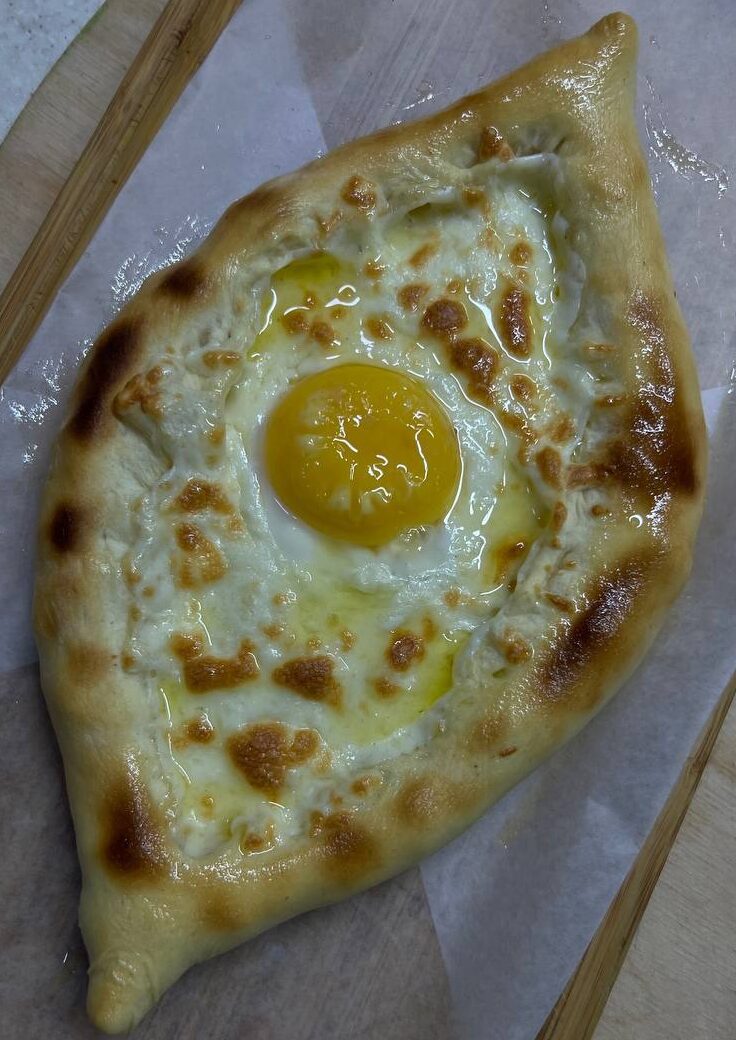 Хачапури по-аджарски